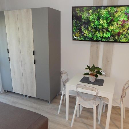 Pisztácia 2020 Apartman Kazincbarcika Exterior foto