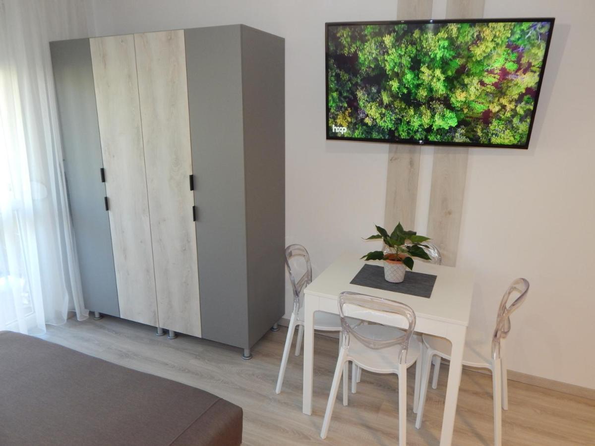 Pisztácia 2020 Apartman Kazincbarcika Exterior foto