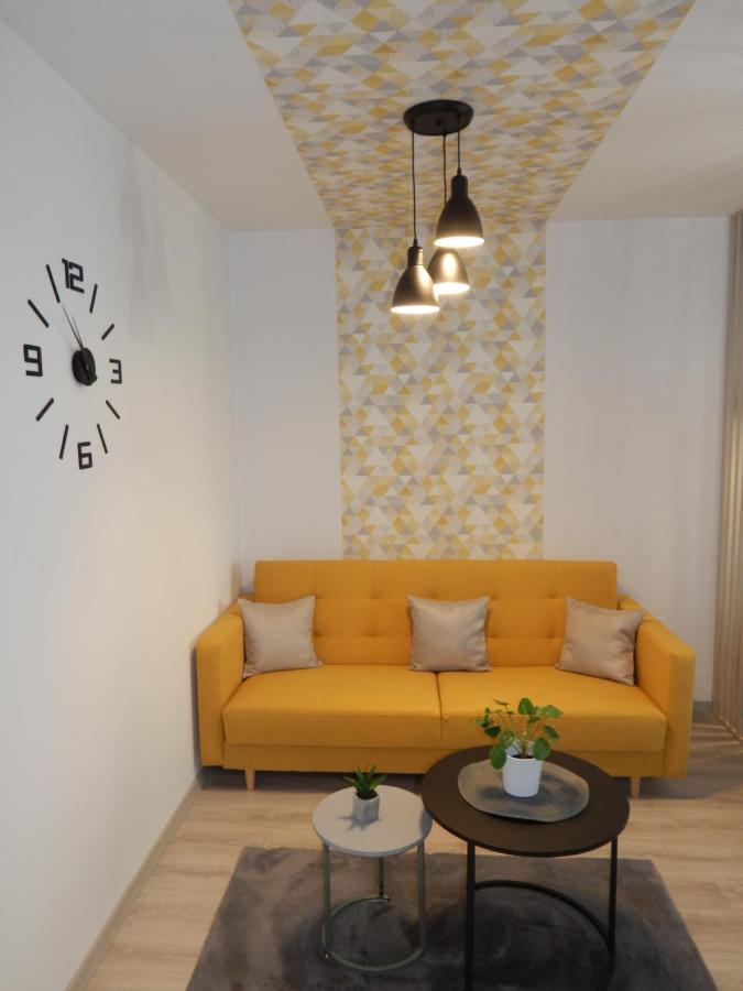 Pisztácia 2020 Apartman Kazincbarcika Exterior foto